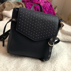 MINI BACKPACK 🎁 Included!!